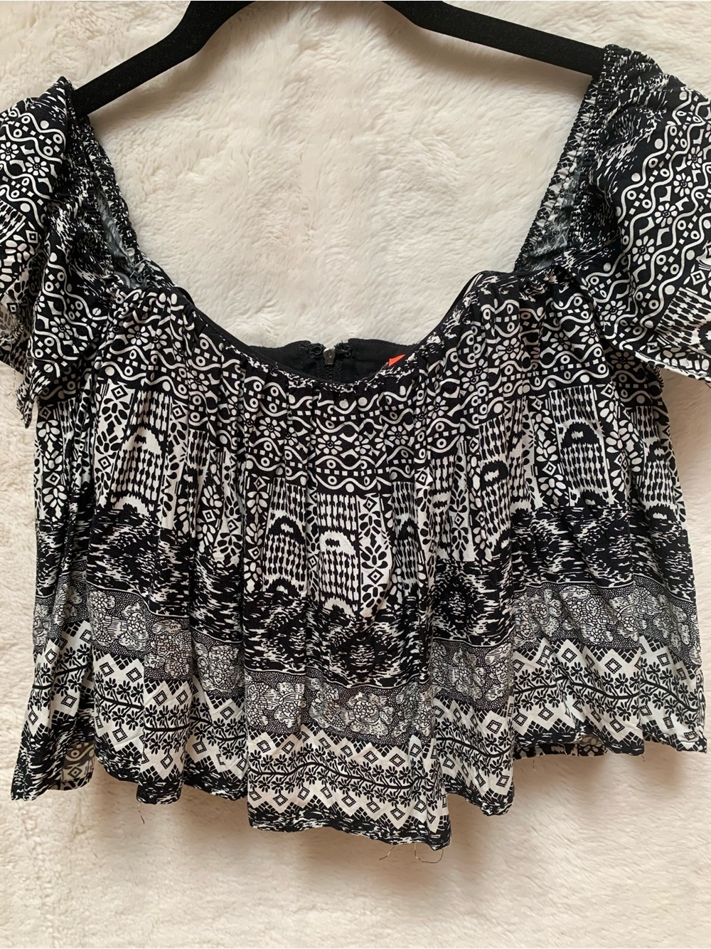 Banjul Black & White Printed Off-Shoulder Crop Top
